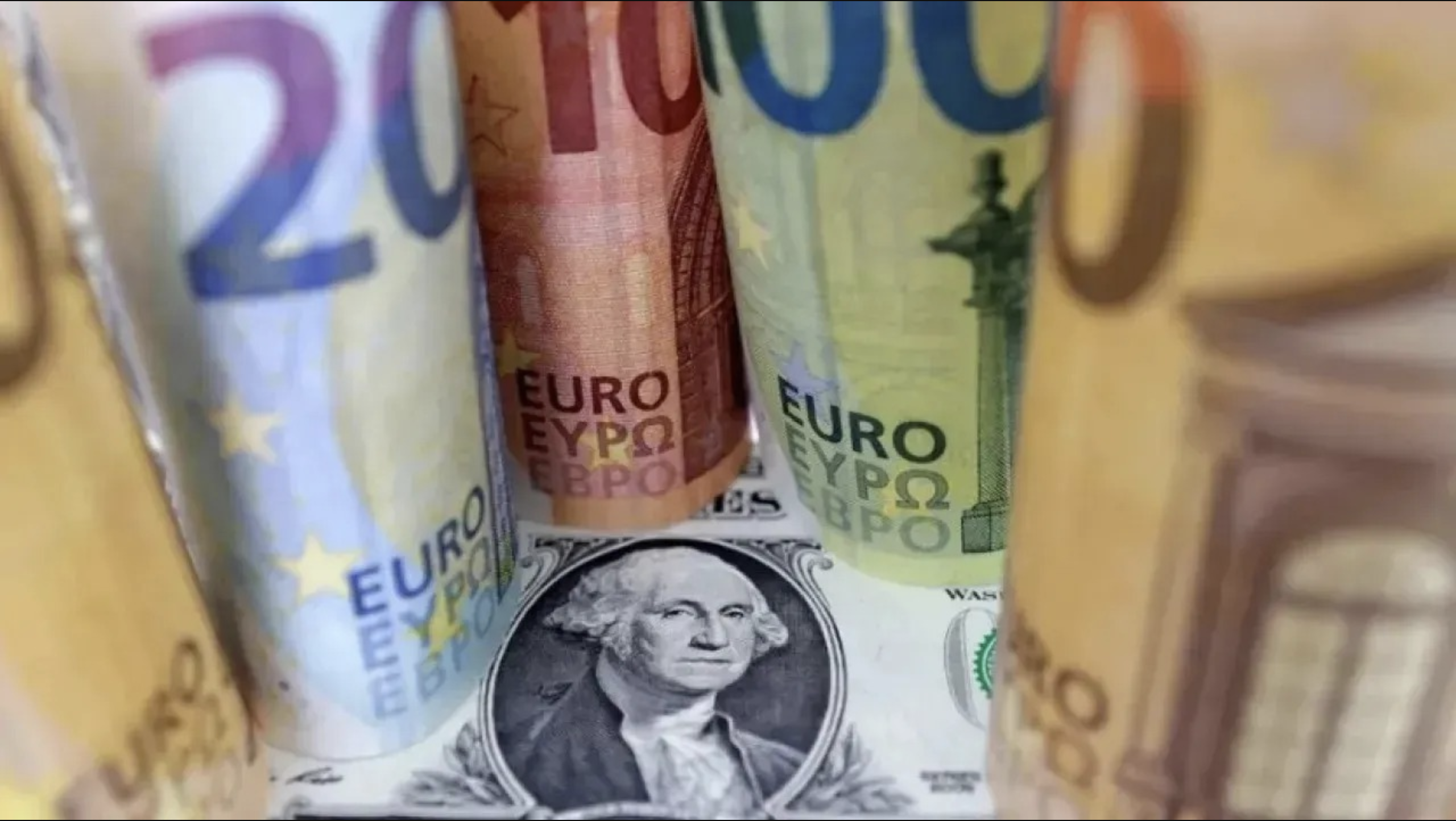 EUR/USD — Макростатистика США усиливает доллар