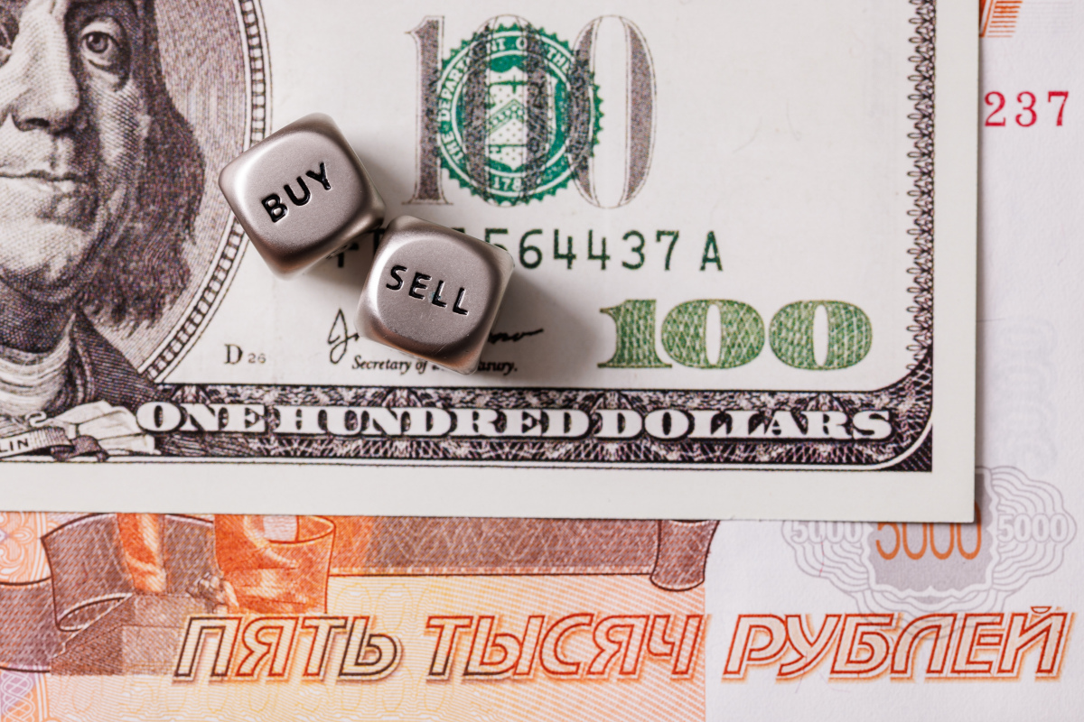 EUR/USD — В фокусе инвесторов заседания ФРС и ЕЦБ