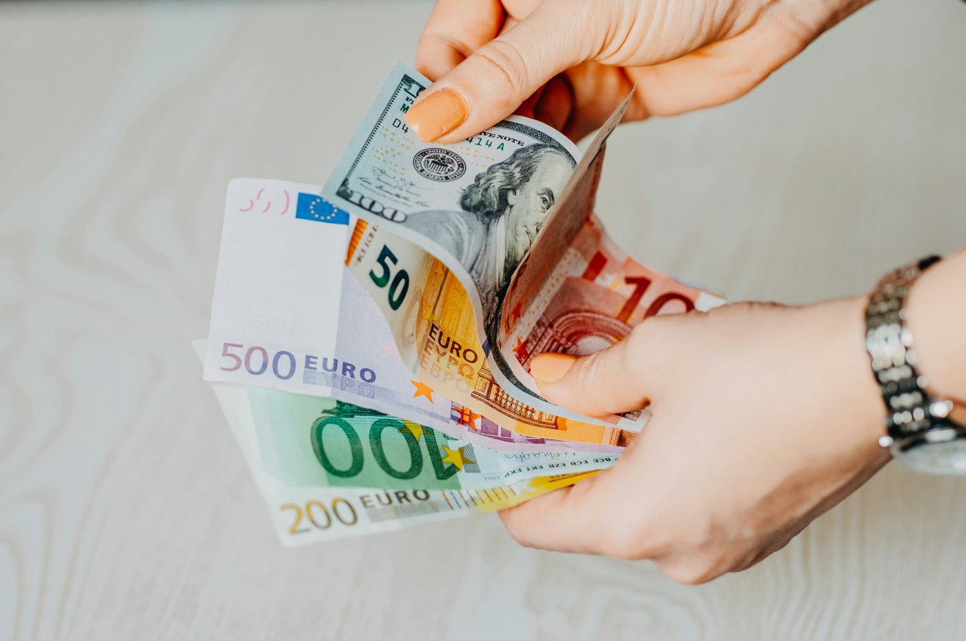 EUR/USD — Доллар ждет серьезное испытание