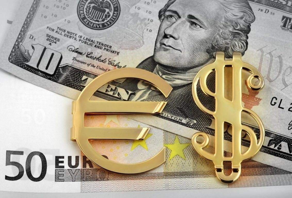 EUR/USD — “Санта-ралли”  может вывести рынок из длительного равновесия